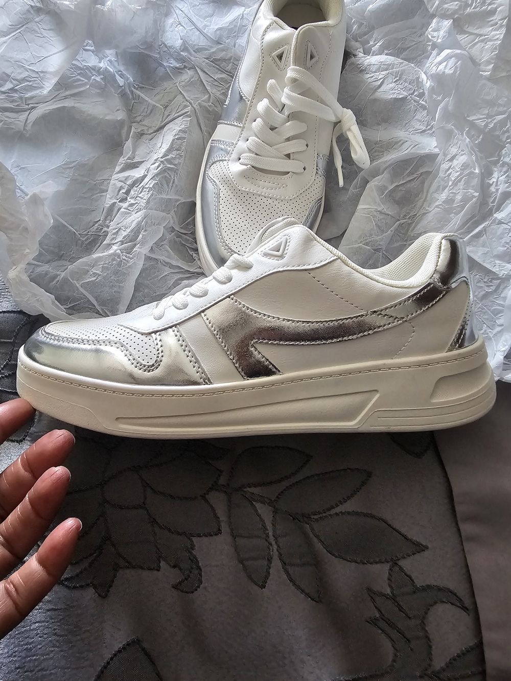 JustFab White and Silver Low-Top Fashion Sneakers